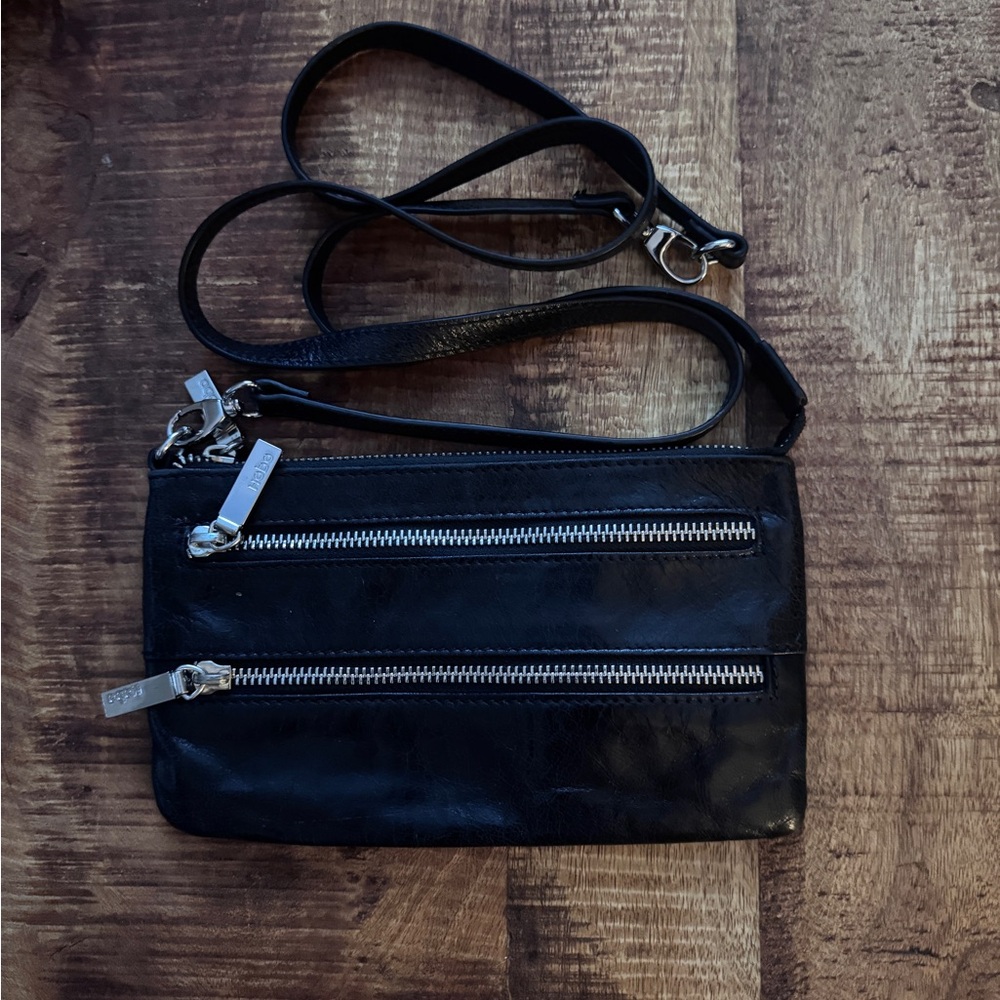 Hobo Mara Crossbody - Black